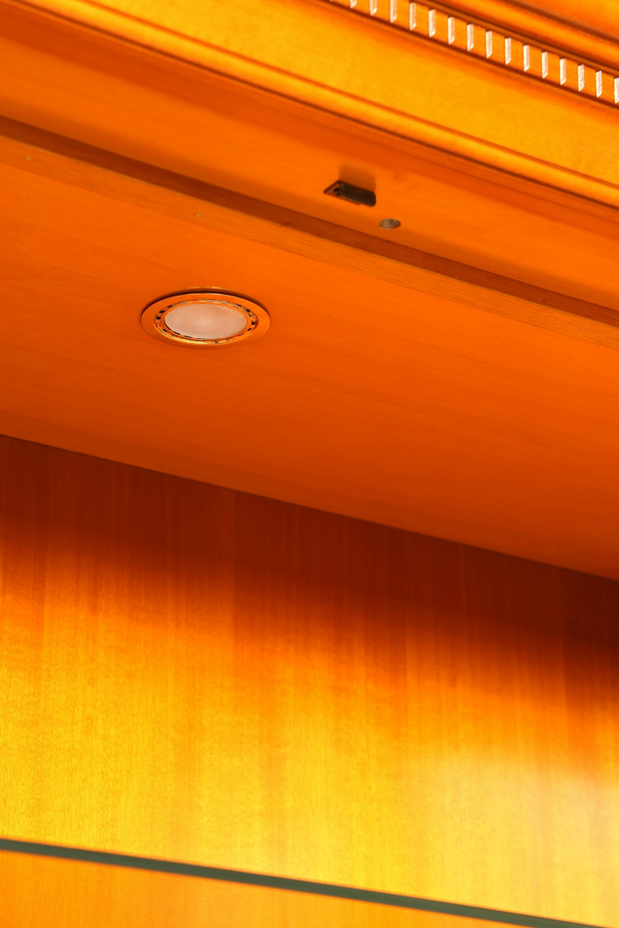 Magnifique vitrine en bois d&