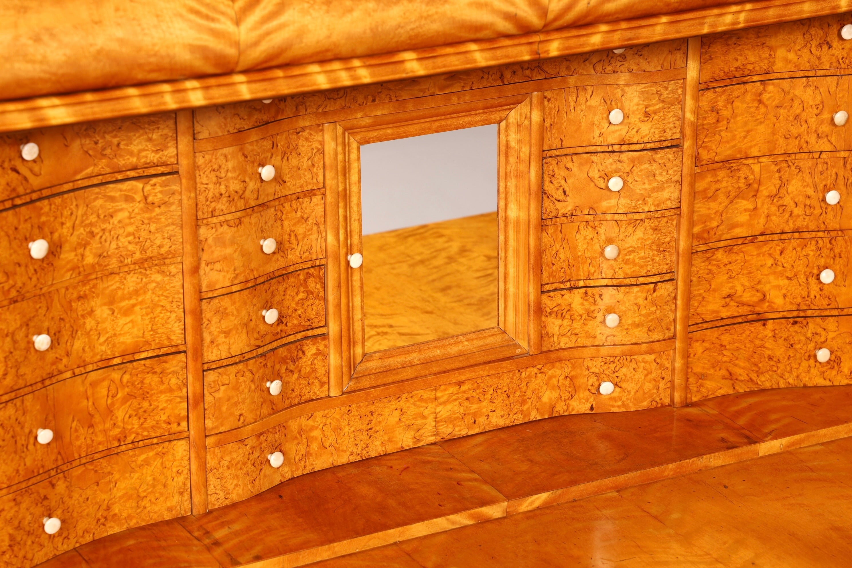 Impressionnant secrétaire Biedermeier, chiffonnier, commode antique, meuble de bureau, commode à écrire, bahut haut.
