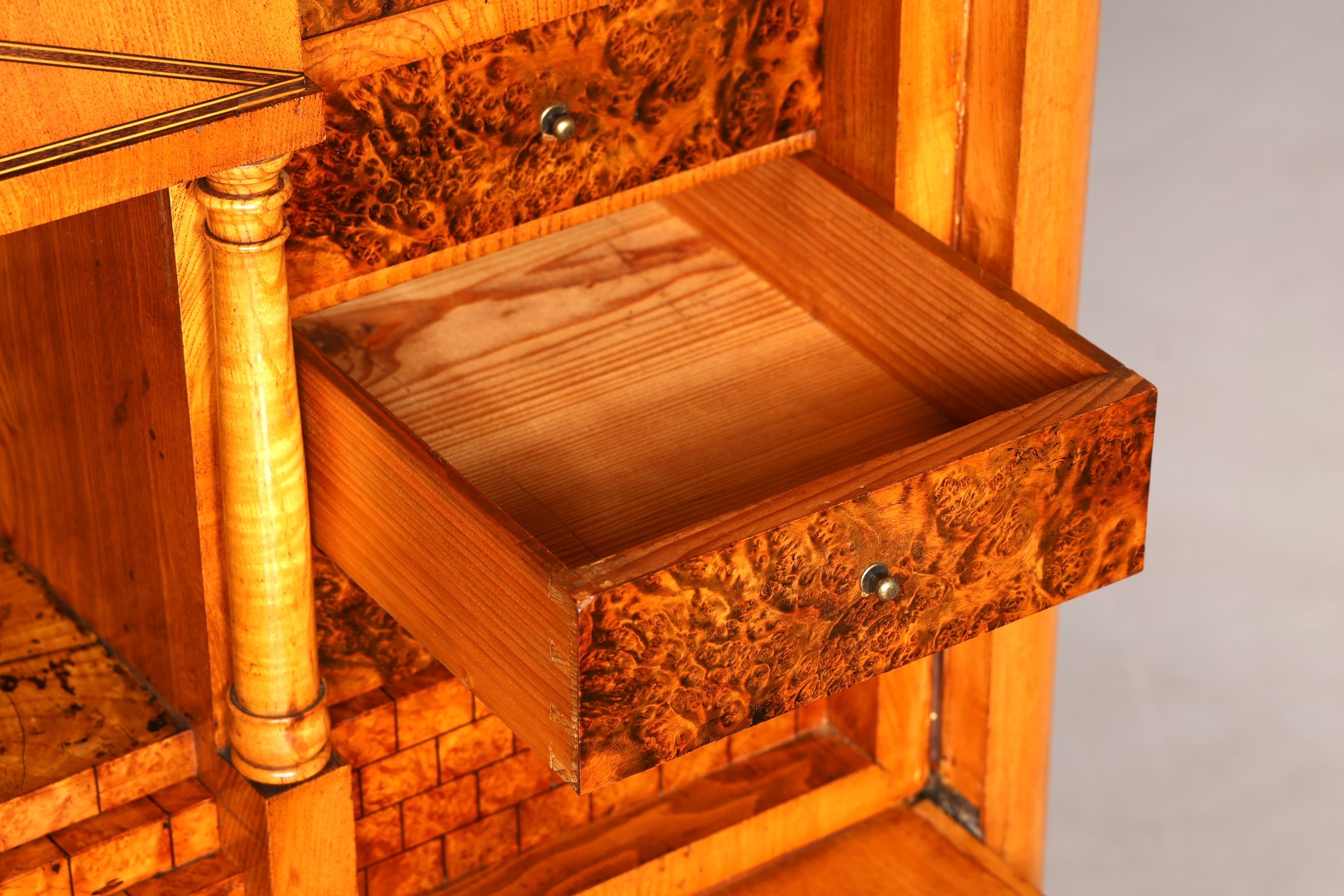 Wunderschöner Biedermeier Sekretär Schreibsekretär Vertiko Lousi Philippe Schreibtisch Massivholz