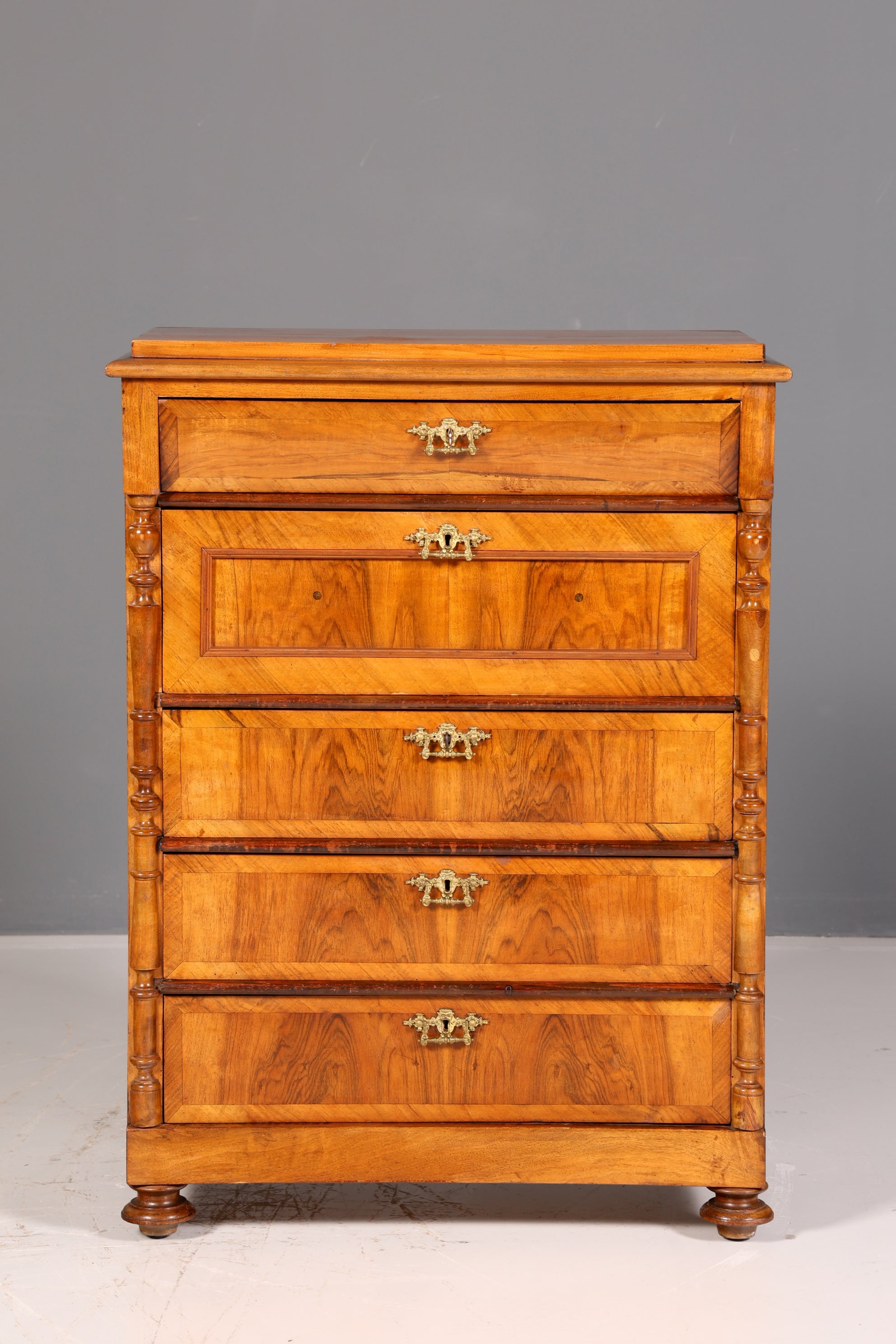 Magnifique commode Gründerzeit de style Art nouveau, meuble vertical à tiroirs, commode à linge, antique en bois massif