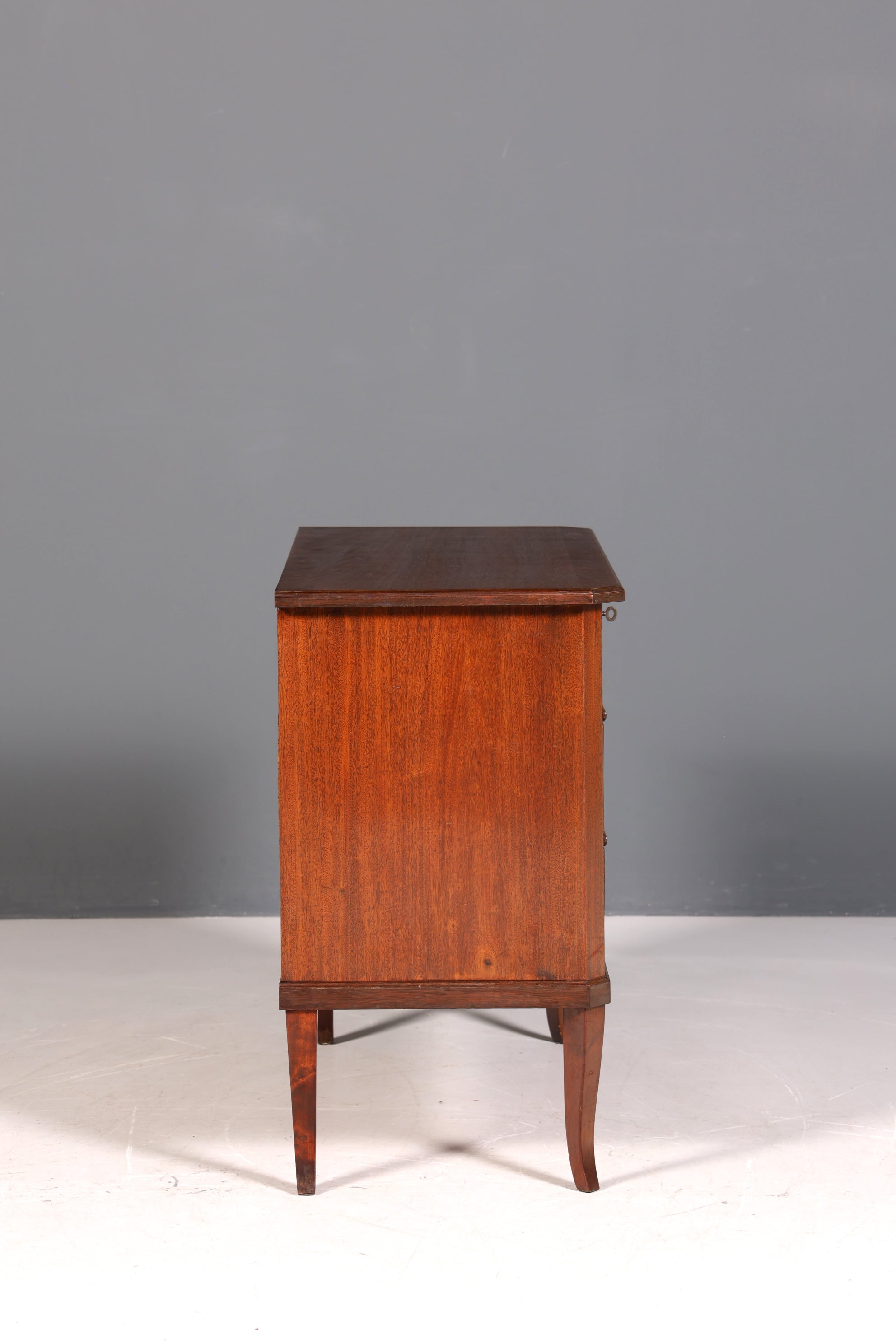 Magnifique commode de style gustavien, en bois véritable, commode en lin de style anglais