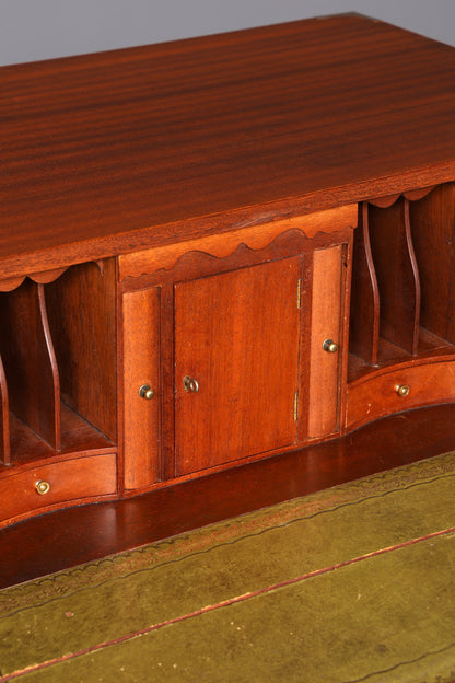 Magnifique secrétaire anglais maritime, commode-bureau avec sous-main en cuir véritable, bureau ancien vintage
