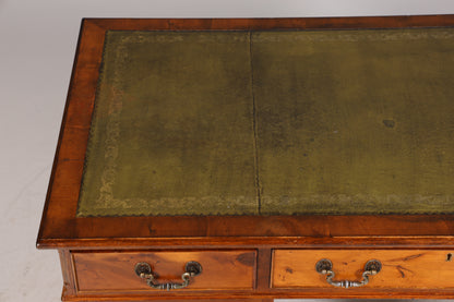 Magnifique bureau anglais avec plateau en cuir véritable, structure en bois d&