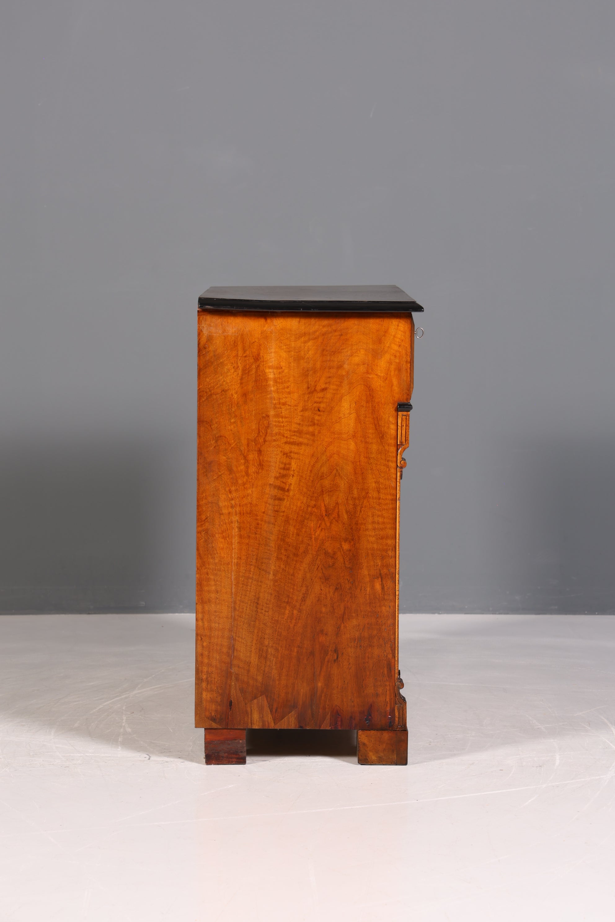 Belle commode Gründerzeit, commode antique Art Nouveau vertiko