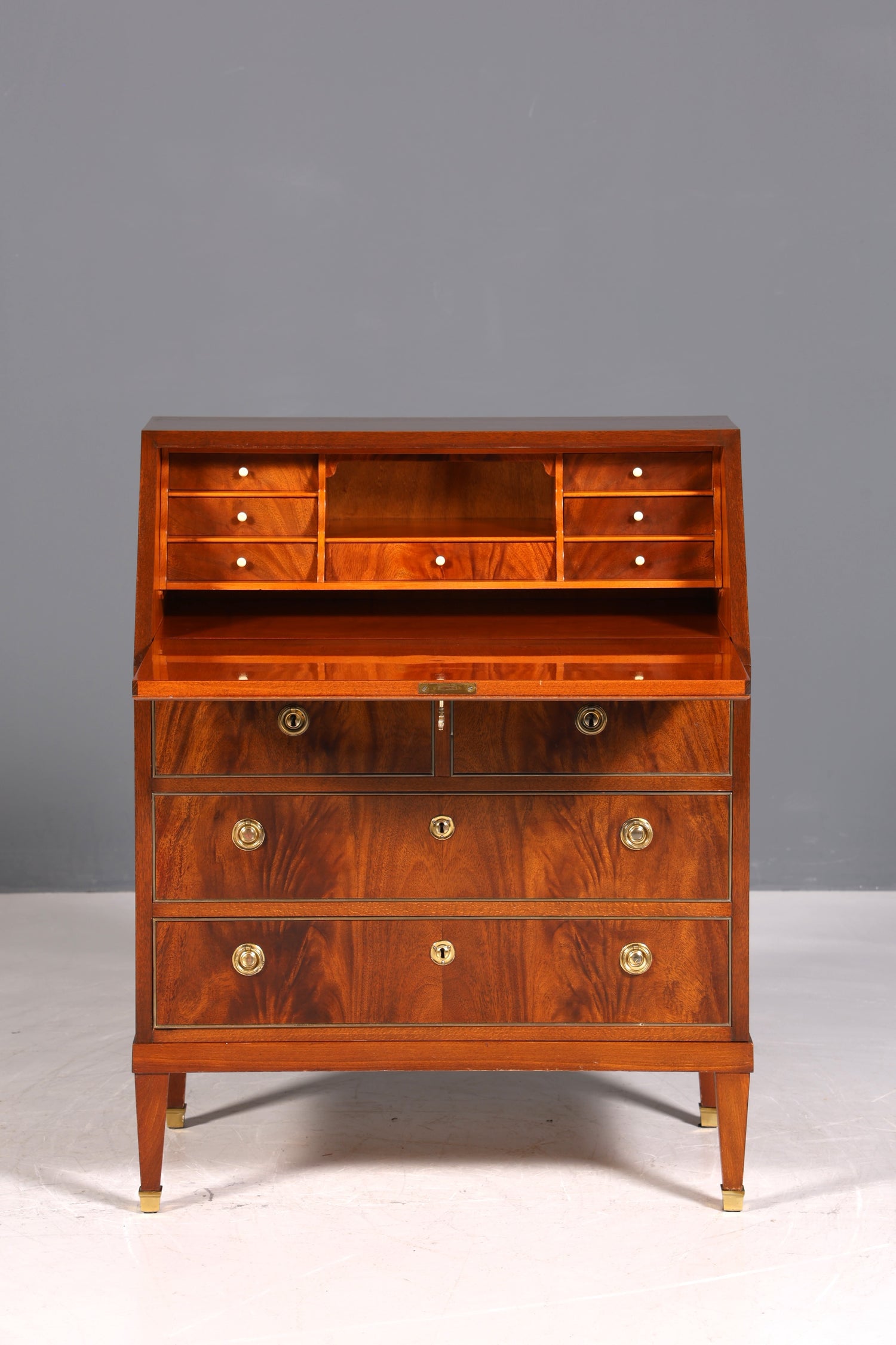 Secrétaire élégant de style anglais, commode de bureau, bureau d&