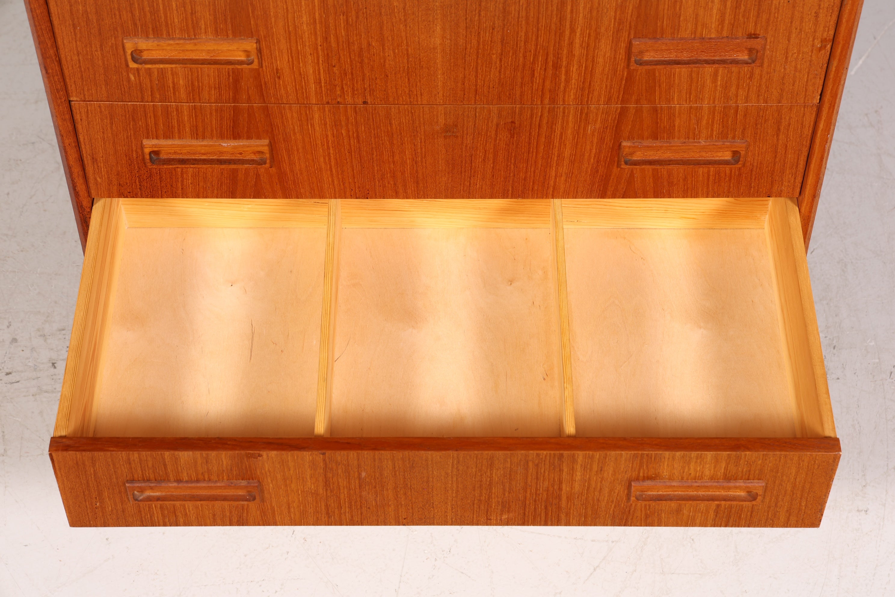 Magnifique commode vintage en teck du milieu du siècle, meuble de design danois, commode