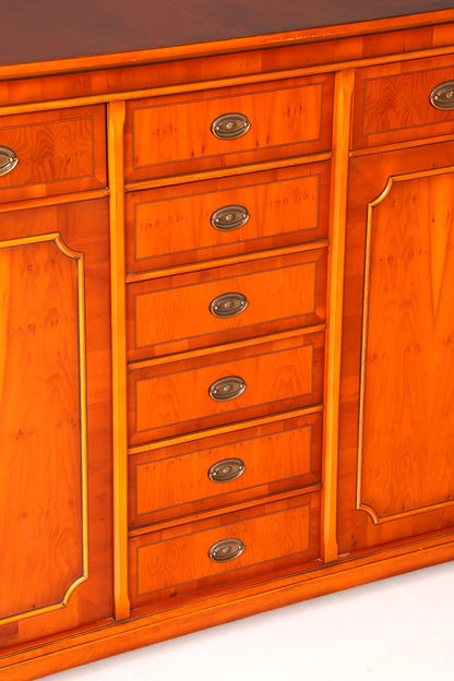 Traumhafter Original Heldense Schrank Englische Eibe Sideboard Echt Holz Antik 60s