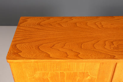 Magnifique meuble de style mid-century, armoire à linge des années 1960, classeur, commode