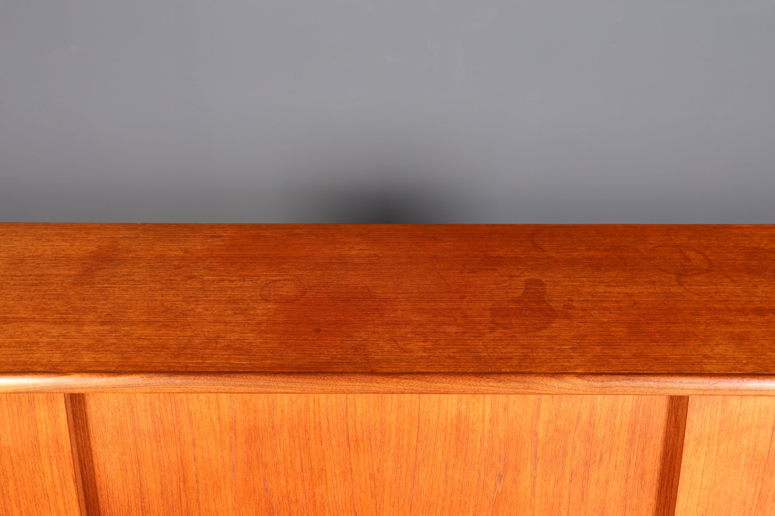 Magnifique buffet haut en teck du milieu du siècle, meuble original PAM Viby J., commode de bureau, meuble bar, années 1960