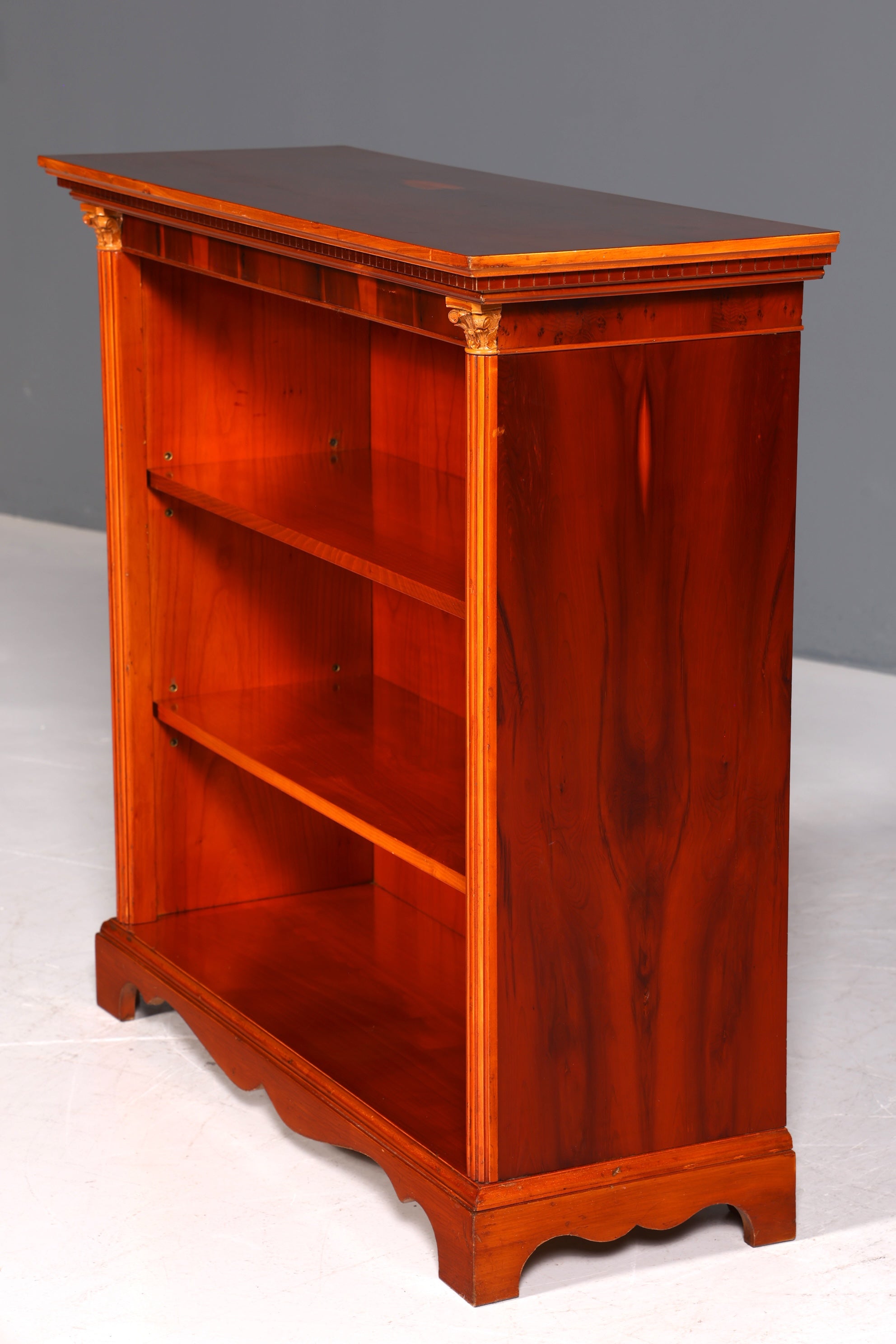 Magnifique bibliothèque ancienne anglaise en if, étagère à livres, rangement pour livres, années 1960