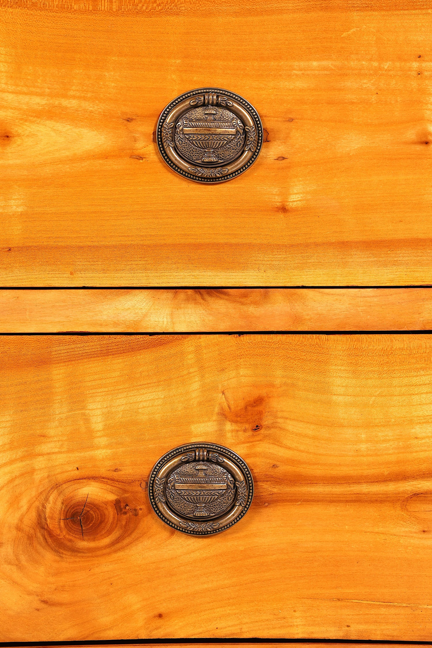 Magnifique commode ancienne de style Biedermeier, armoire, coiffeuse, coffre à linge