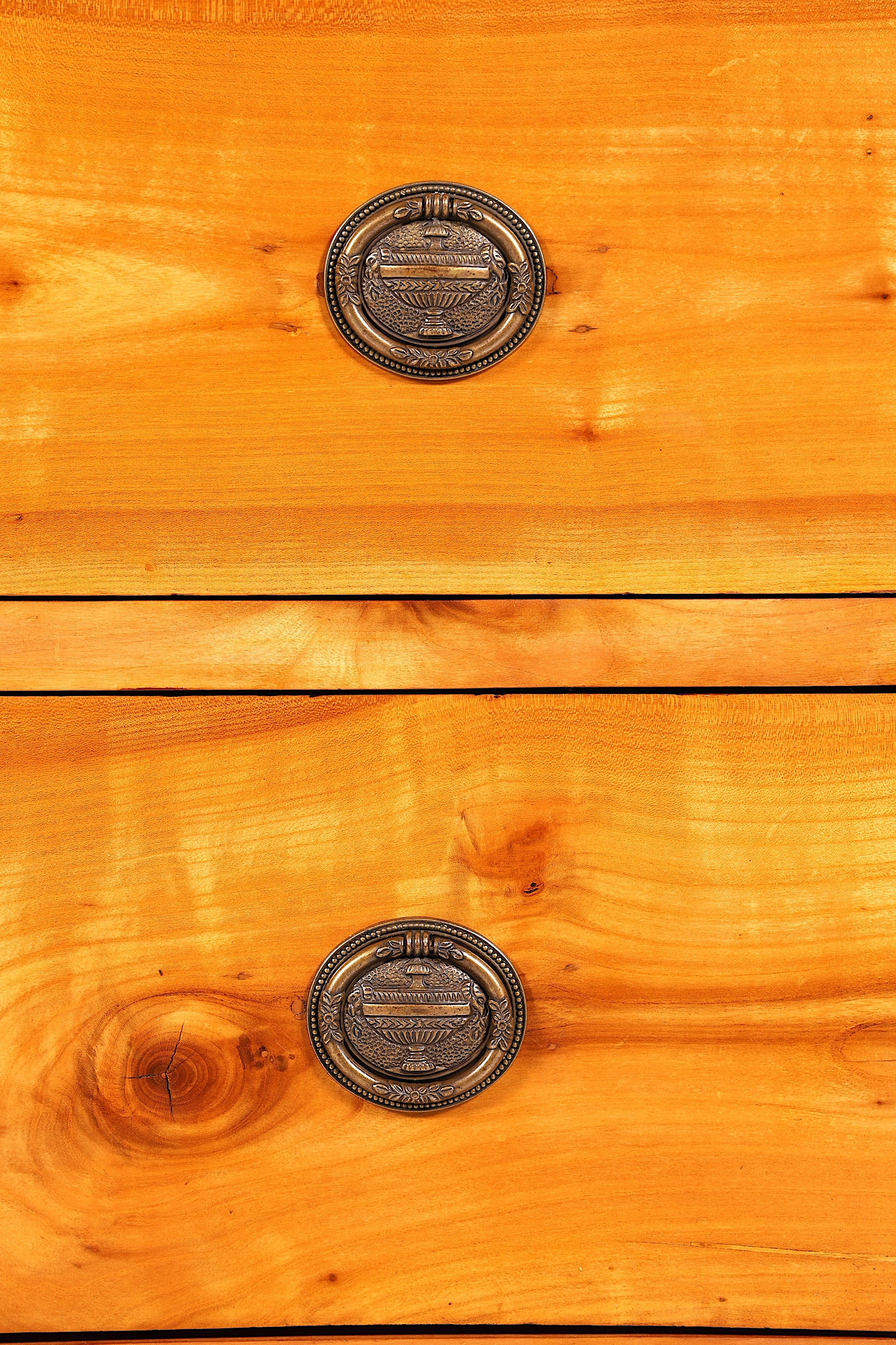 Magnifique commode ancienne de style Biedermeier, armoire, coiffeuse, coffre à linge