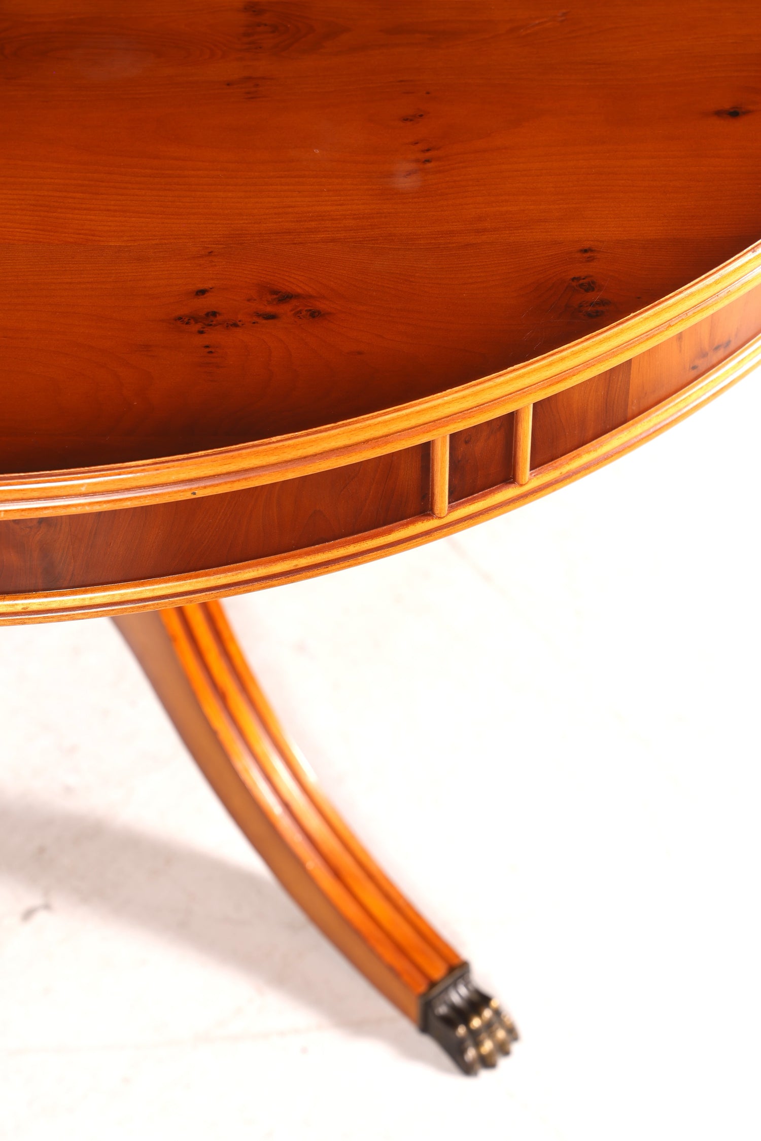 Magnifique table de salle à manger extensible anglaise, en if, style antique, table de cuisine des années 60