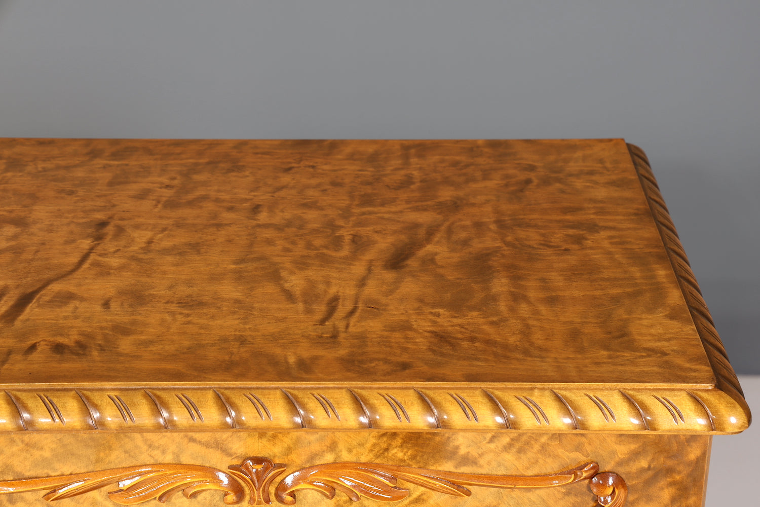 Traumhafter Chippendale Schrank Barock Stil Vertiko Highboard Englisch Antik 50s 60s Kommode