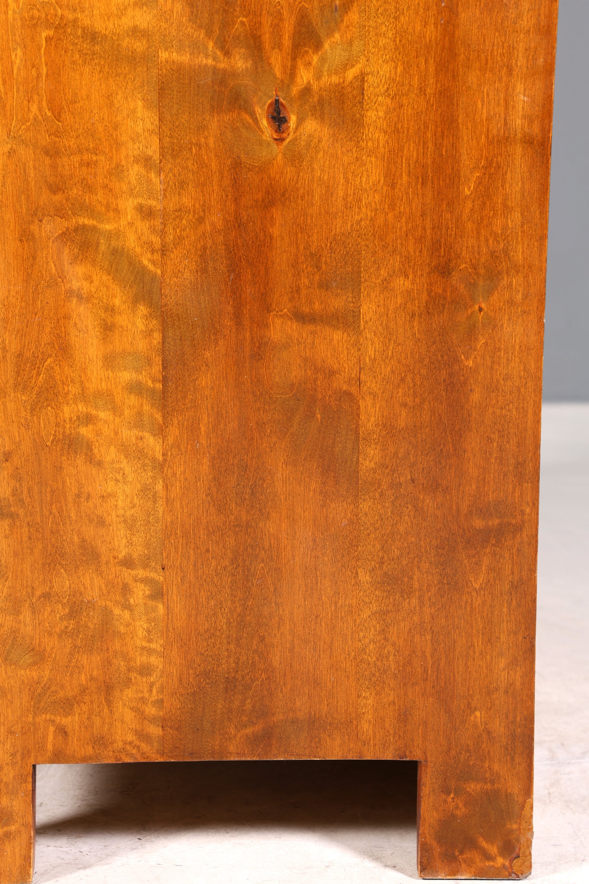 Stilvolle Gründerzeit Kommode Louis Philippe Nussbaum Sideboard um 1880 Antik Schubladenkommode