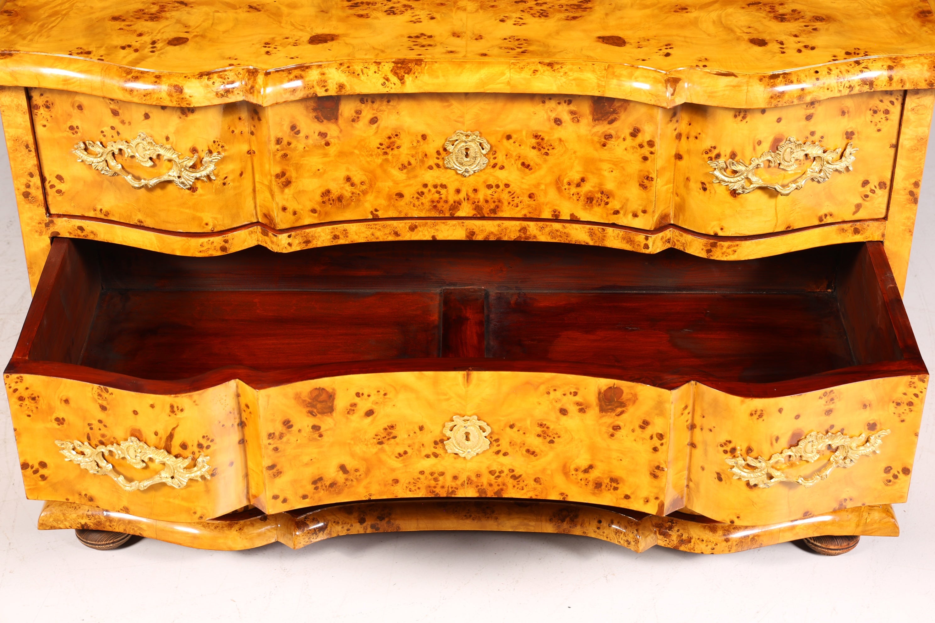 Buffet de style baroque royal, commode de style Louis XVI, commode de style ancien