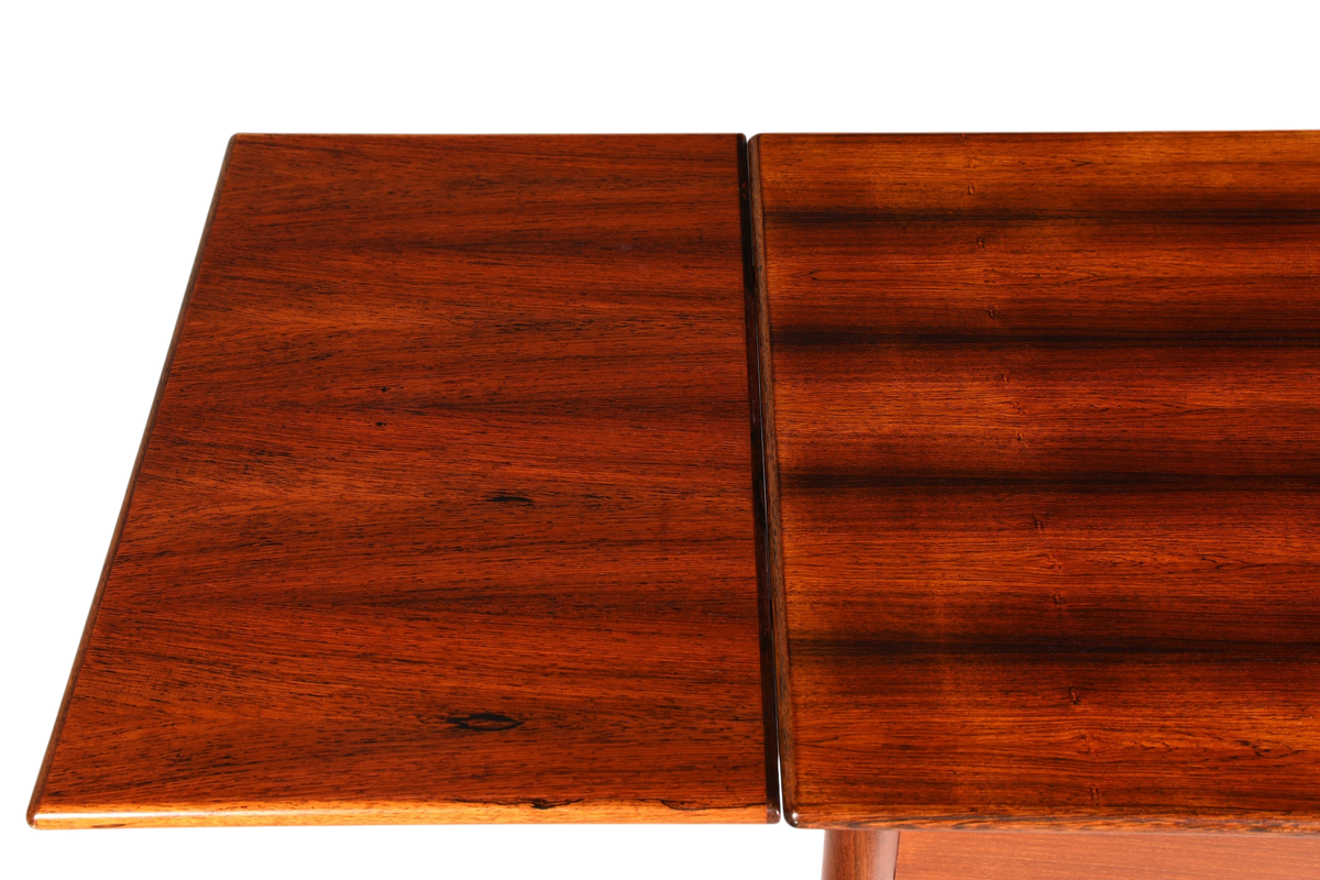 Hauptstadt Möblerei Mid Century Esstisch aus Palisander mit ausziehbarer Tischplatte und markanter Holzmaserung