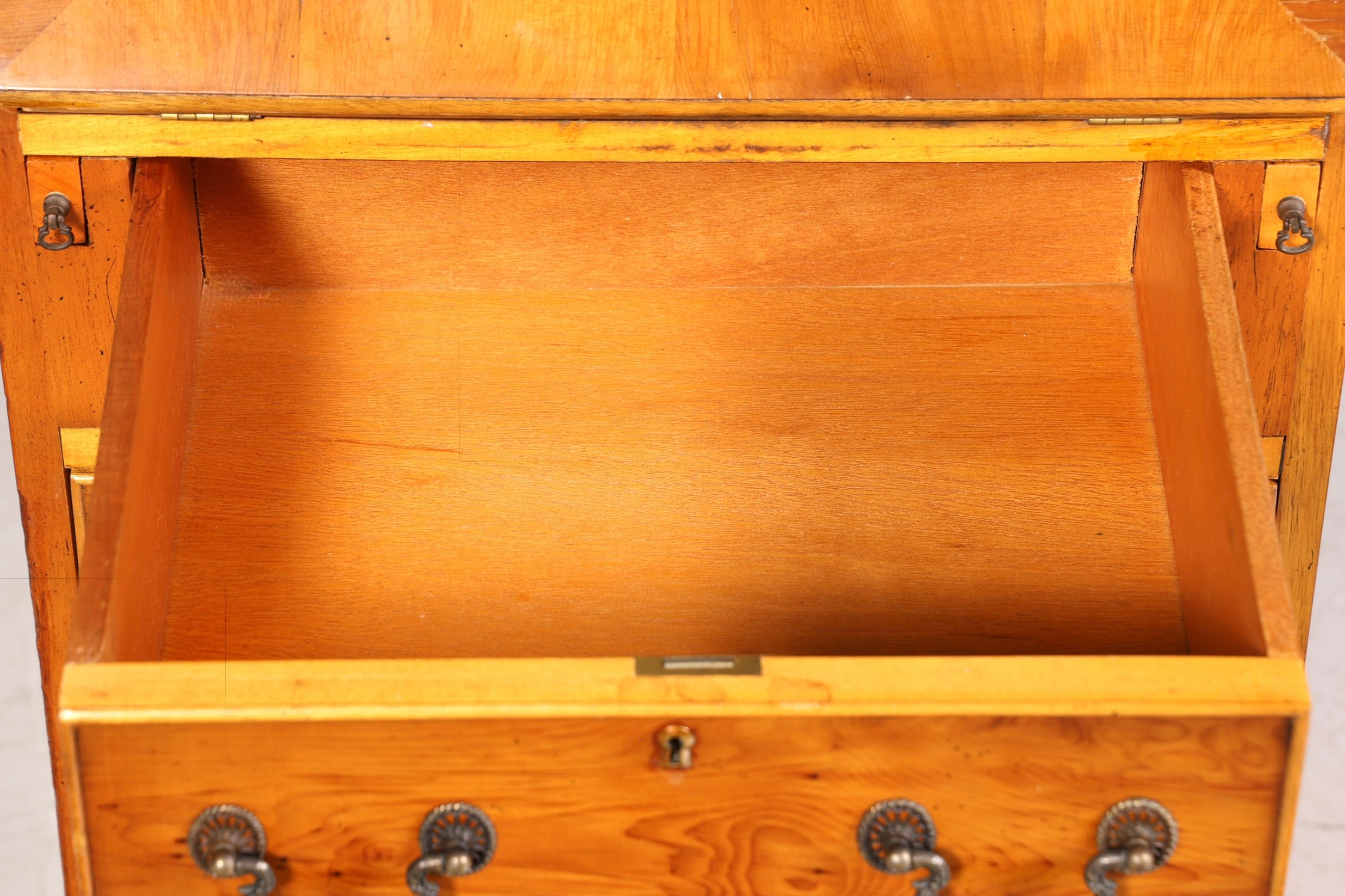 Bureau secrétaire anglais simple, bureau d&