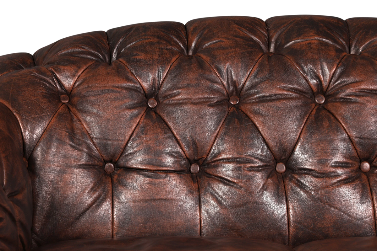Hauptstadt Möblerei Chesterfield Centurion 2-Sitzer Sofa aus braunem Echtleder mit klassischer Knopfheftung