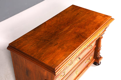 Élégante commode Gründerzeit (fin du XIXe siècle), style Louis Philippe, en noyer, buffet, vers 1880.