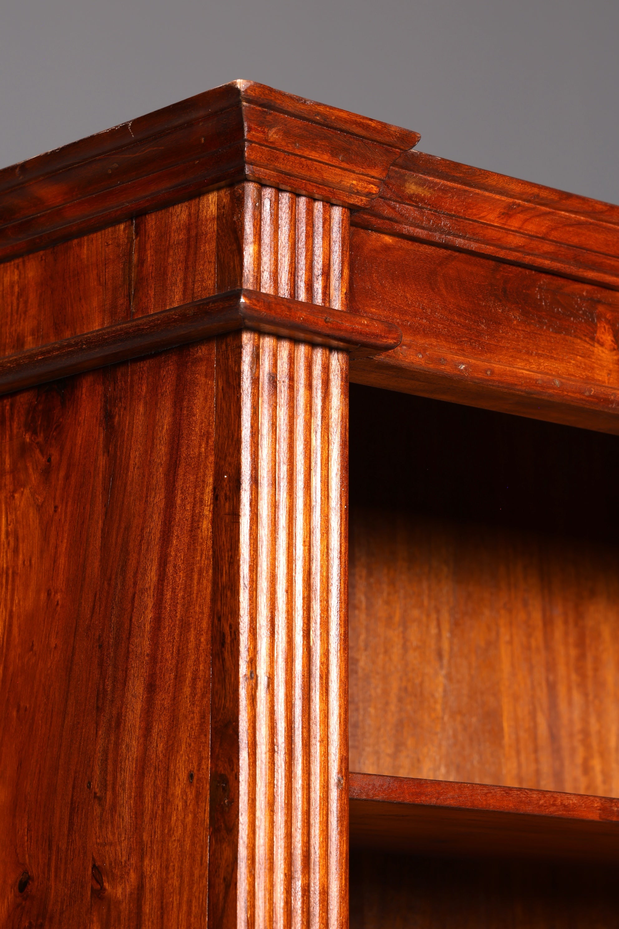 Traumhaftes massiv Sheesham Holz Regal Indisch Kolonial Antik Stil Bücherregal Buchablage Bibliothek