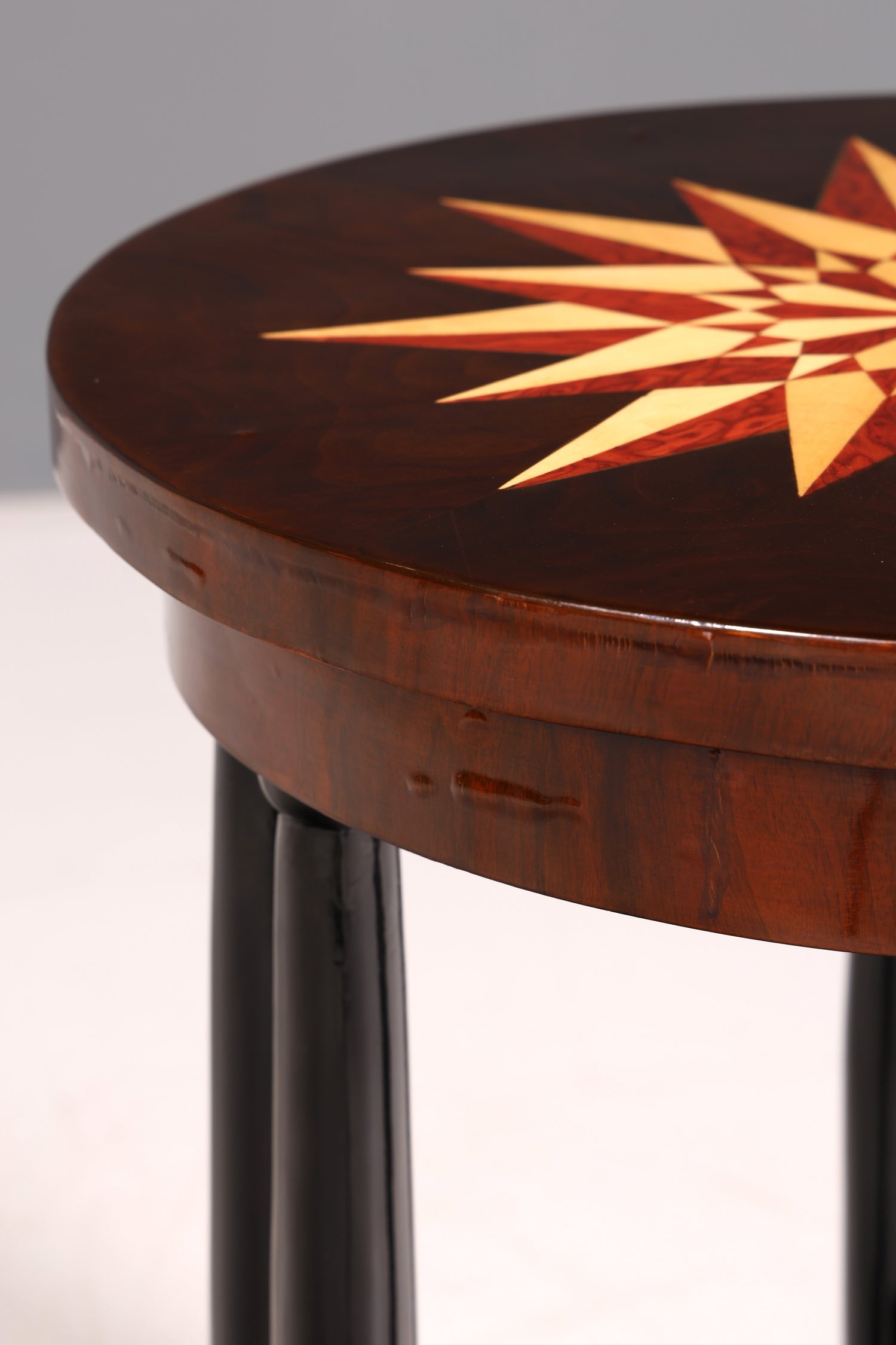 Wunderschöner Art Deco Stil Tisch Luxus Couchtisch Ablagetisch Beistelltisch Rund Echt Holz Vintage