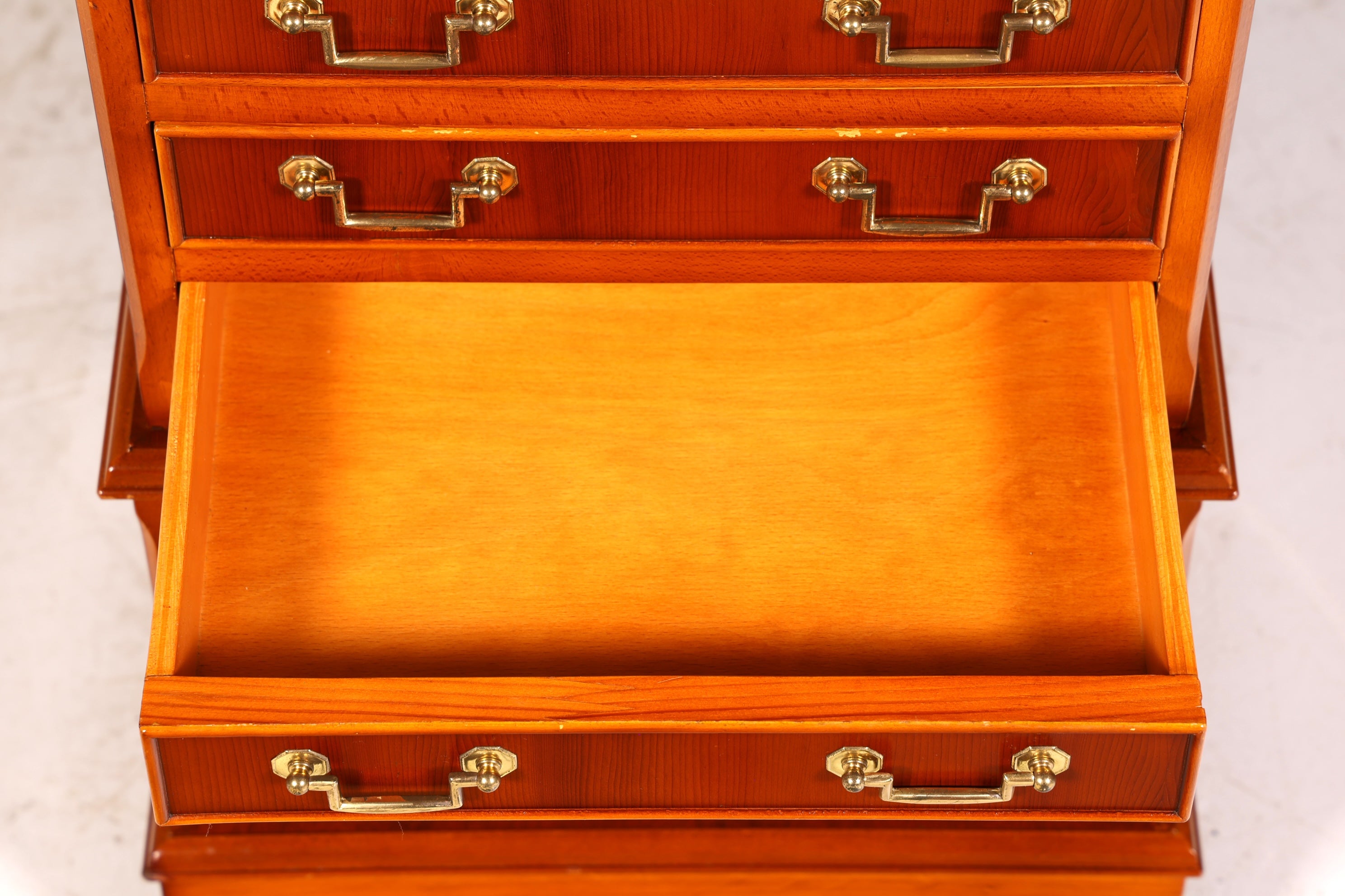 Wunderschöne Englische Kommode Eibe Antik Vertiko Schubladenkommode Chest Echt Holz Vintage