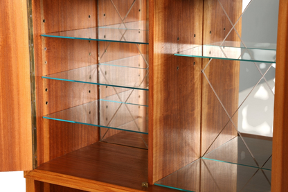 Schlichter Mid Century Schrank Danish Design Regal Retro Nussbaum 60s Bücherregal Buchablage