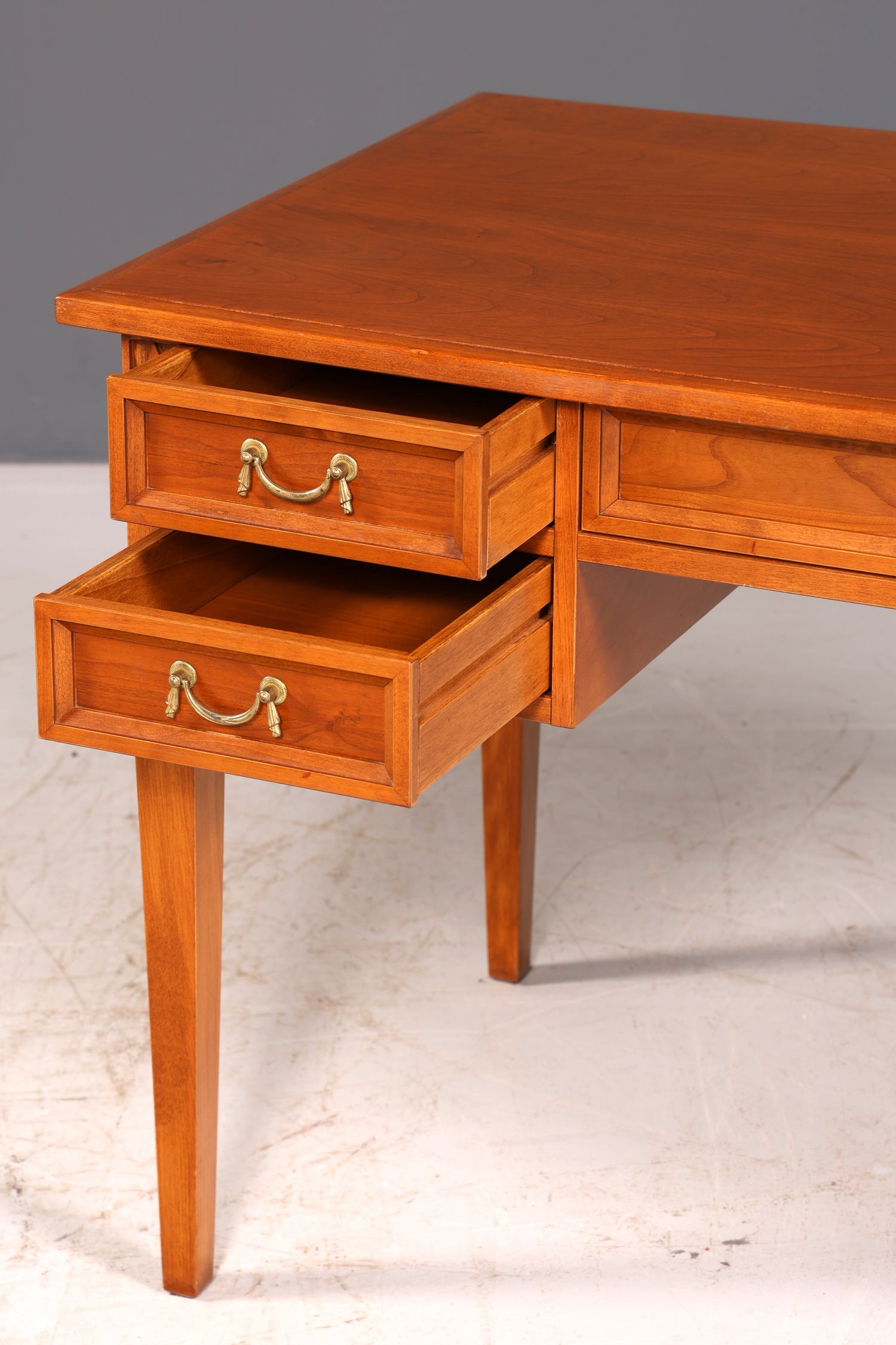 Traumhafter Original Selva Schreibtisch Villa Borghese Antik Stil Kirschbaum Bürotisch Office Desk Vintage