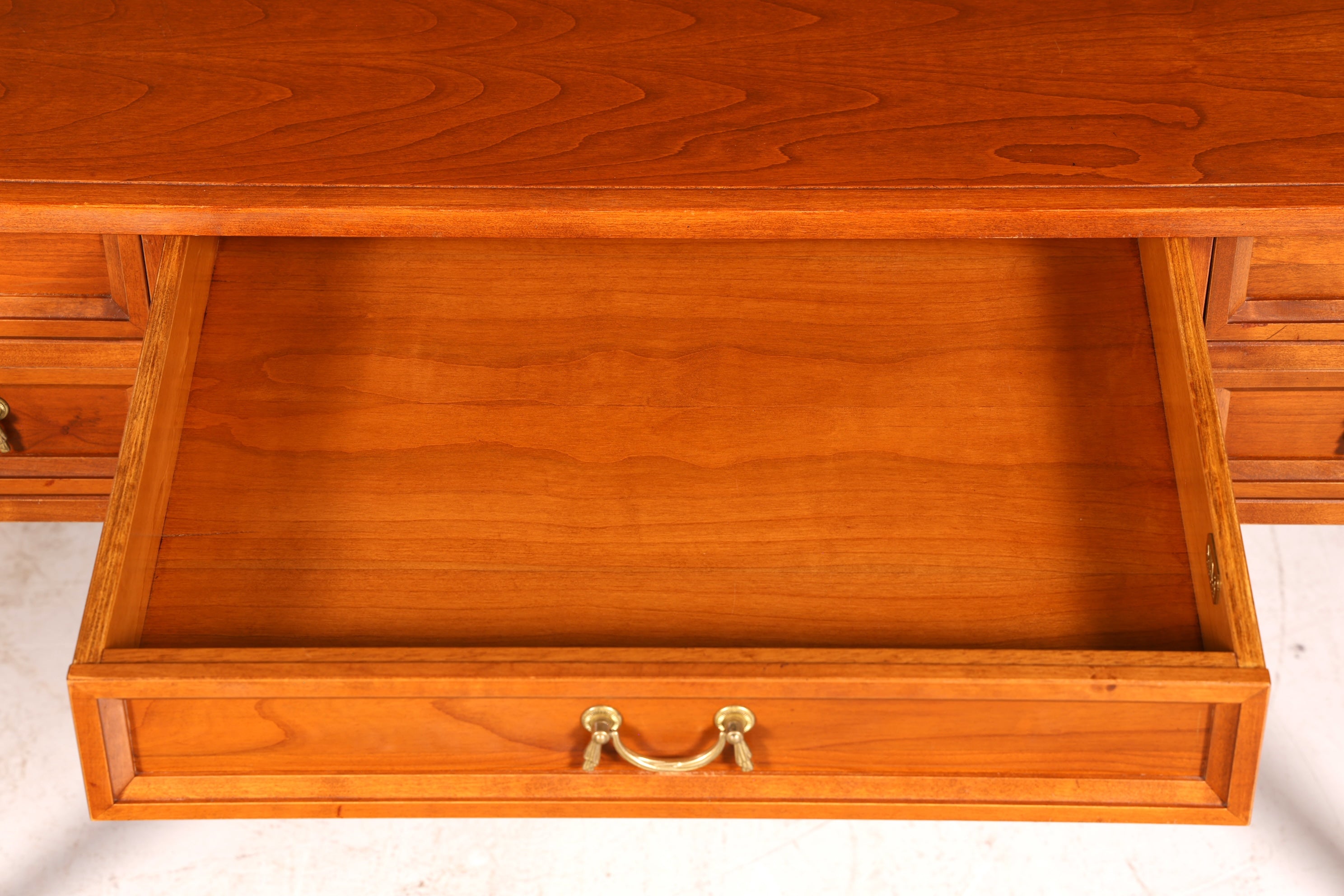 Traumhafter Original Selva Schreibtisch Villa Borghese Antik Stil Kirschbaum Bürotisch Office Desk Vintage