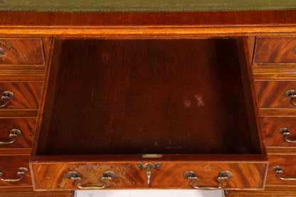 Magnifique bureau anglais en acajou, revêtement en cuir véritable, bureau de travail, antiquité, bureau de style vintage