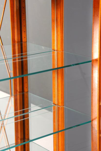 Wunderschöne Original Heldense Vitrine Englische Eibe Bücherschrank Antik Glasvitrine Beleuchtung