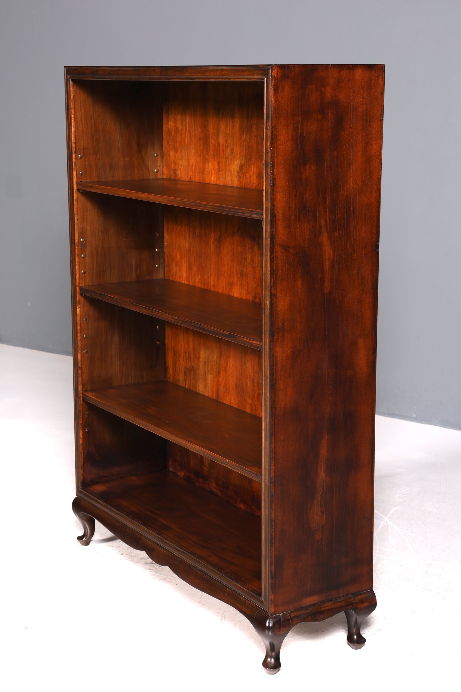 F691 Finition Belle étagère Chippendale, bois véritable, bibliothèque de style baroque