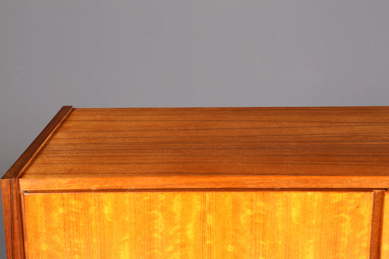 Traumhafter Mid Century Kleiderschrank Vintage Schrank Retro Wäscheschrank 60er Echt Holz