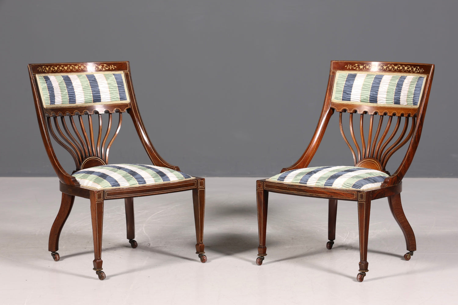 F695 Finition 2x Chaises anglaises élégantes, chaises de salle à manger anglaises, chaises de cuisine antiques des années 1960, ensemble de chaises