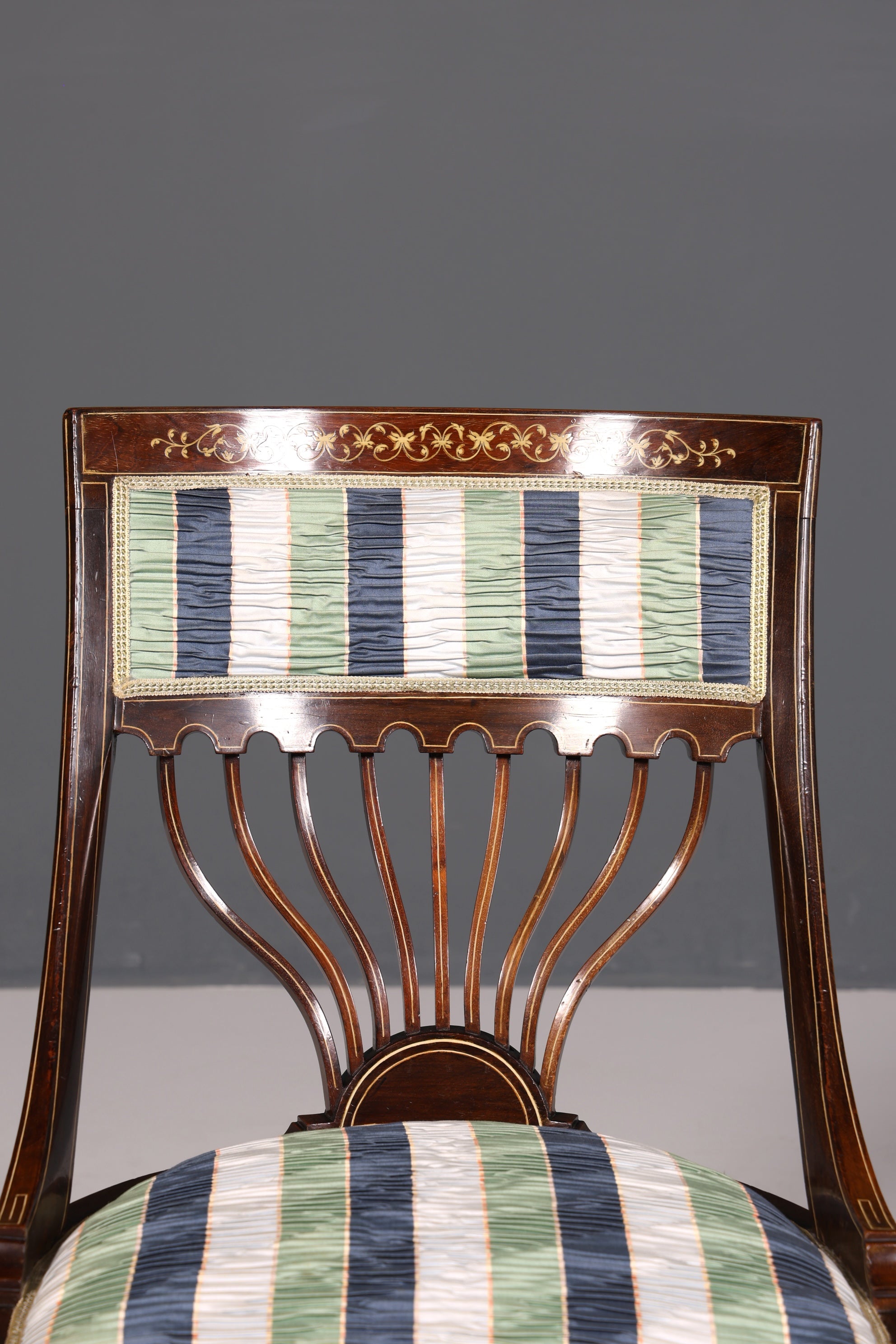 F695 Finition 2x Chaises anglaises élégantes, chaises de salle à manger anglaises, chaises de cuisine antiques des années 1960, ensemble de chaises