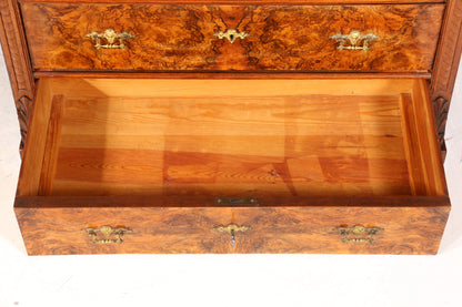 Traumhafte Gründerzeit Kommode Louis Philippe Nussbaum Sideboard um 1880 Antik Schubladenkommode