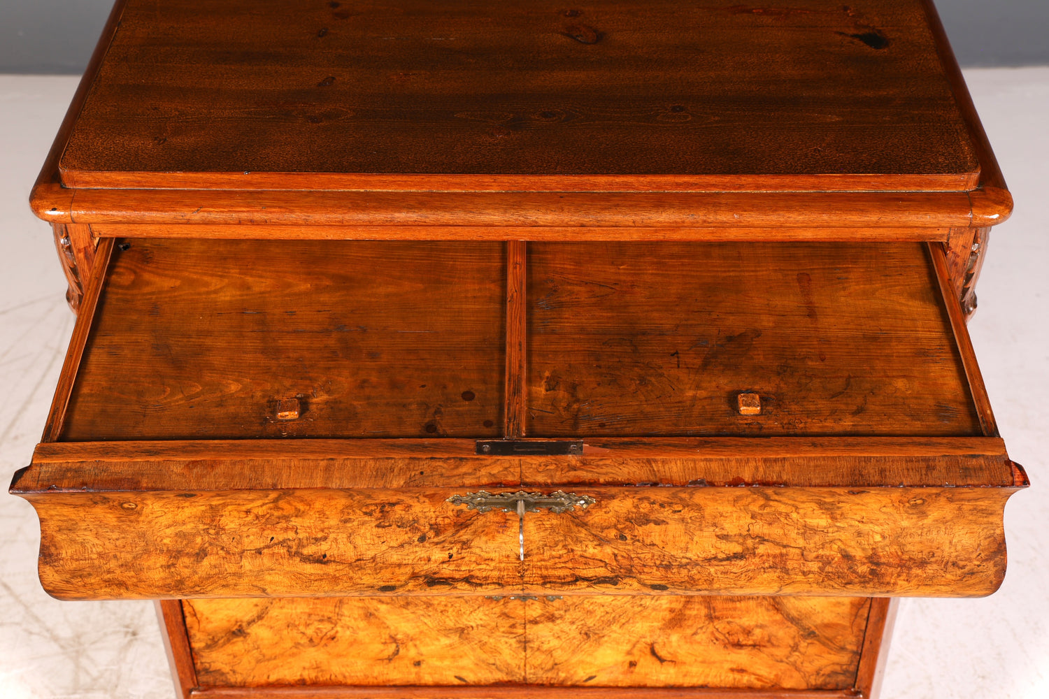 Traumhafte Louis Philippe Kommode Antik Schubladenkommode Vertiko Wäschekommode Highboard Massivholz