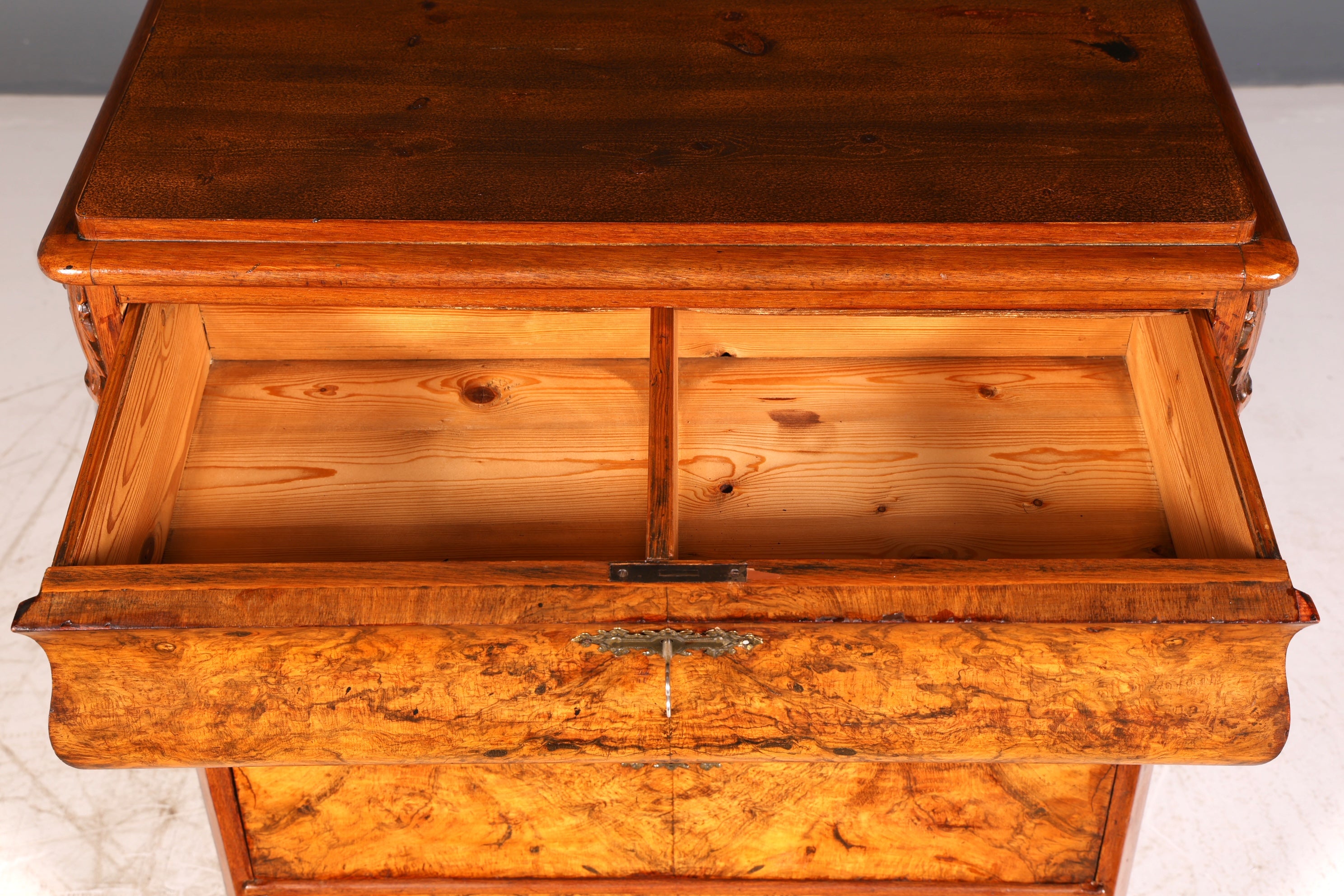 Traumhafte Louis Philippe Kommode Antik Schubladenkommode Vertiko Wäschekommode Highboard Massivholz