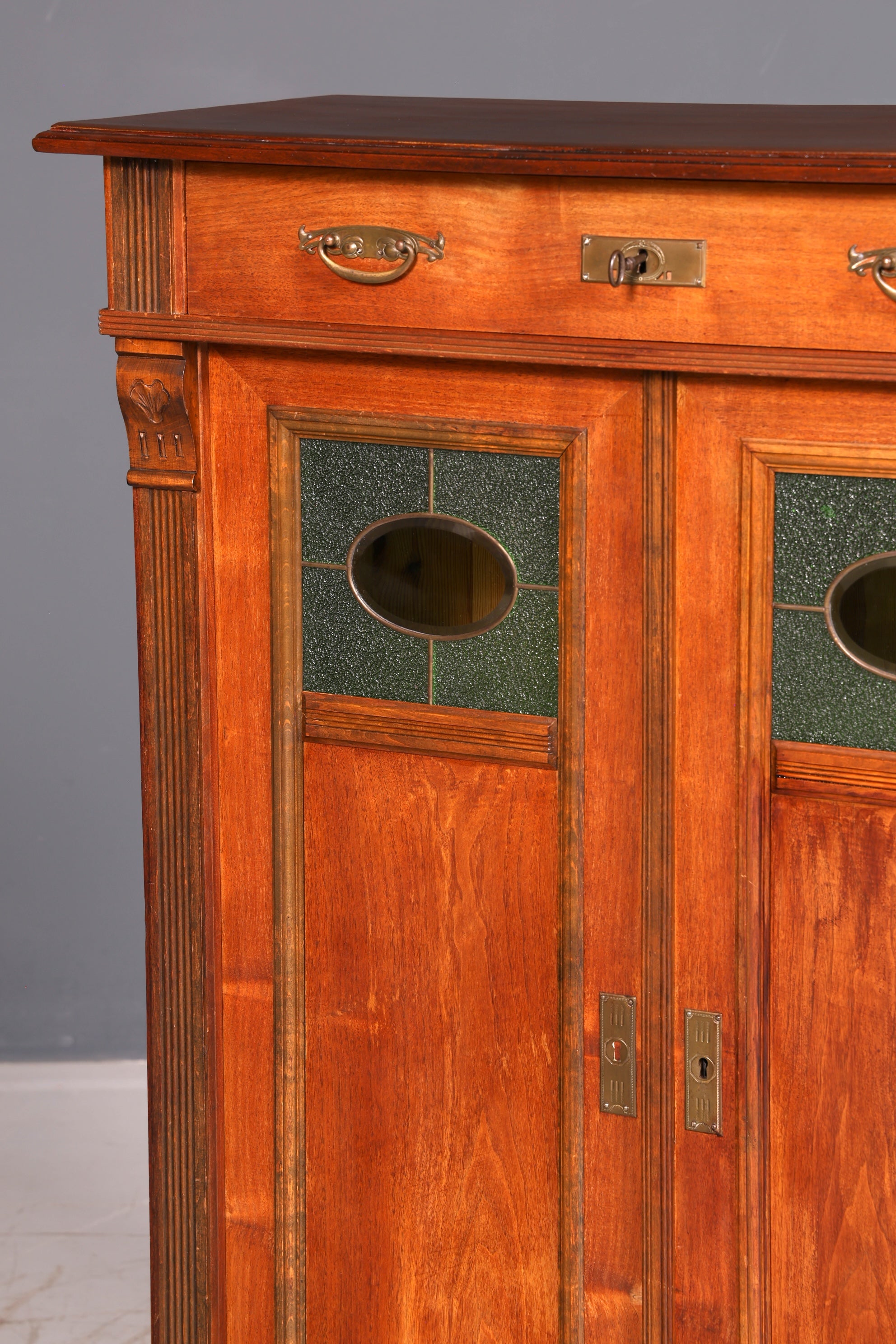 Magnifique meuble de rangement Art nouveau de l’époque Gründerzeit, armoire antique, meuble haut, commode, buffet vintage