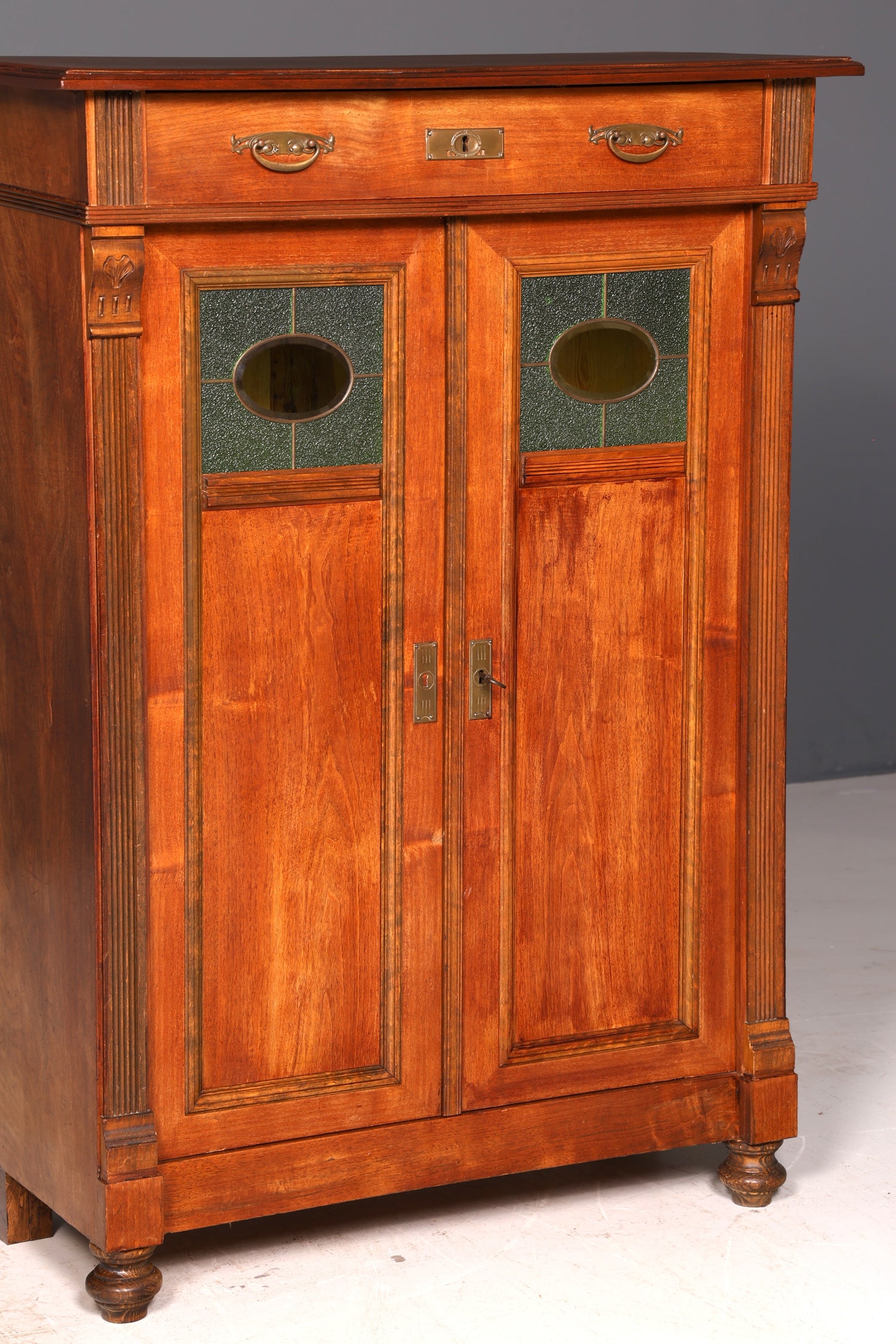 Magnifique meuble de rangement Art nouveau de l’époque Gründerzeit, armoire antique, meuble haut, commode, buffet vintage