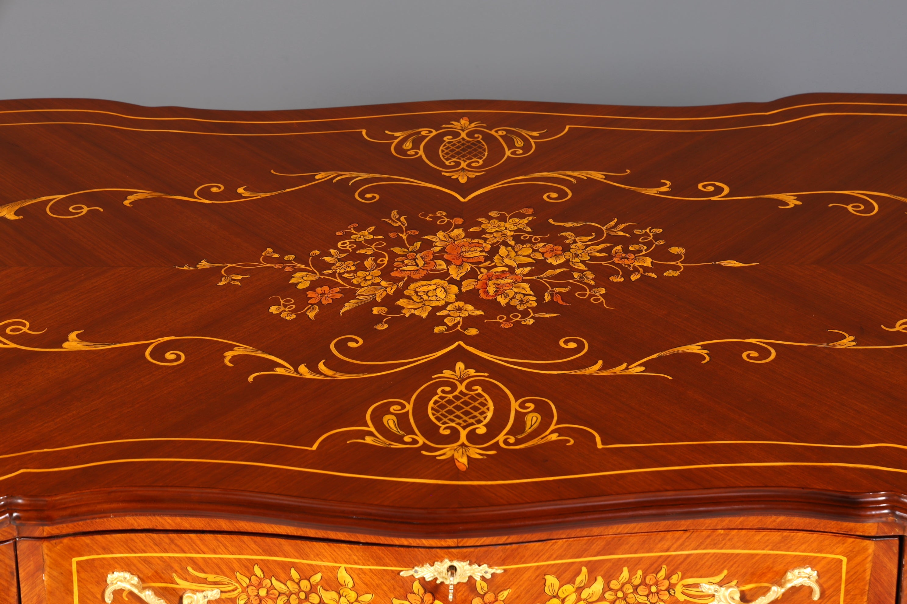 Prächtiger XXL Louis XV Stil Schreibtisch French Desk Antik Intarsien Bürotisch Office Table