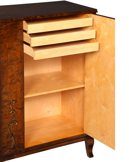 Hauptstadt Möblerei Art Deco Schrank aus Massivholz mit offenen Schubladen und Regalböden, ca. 1930