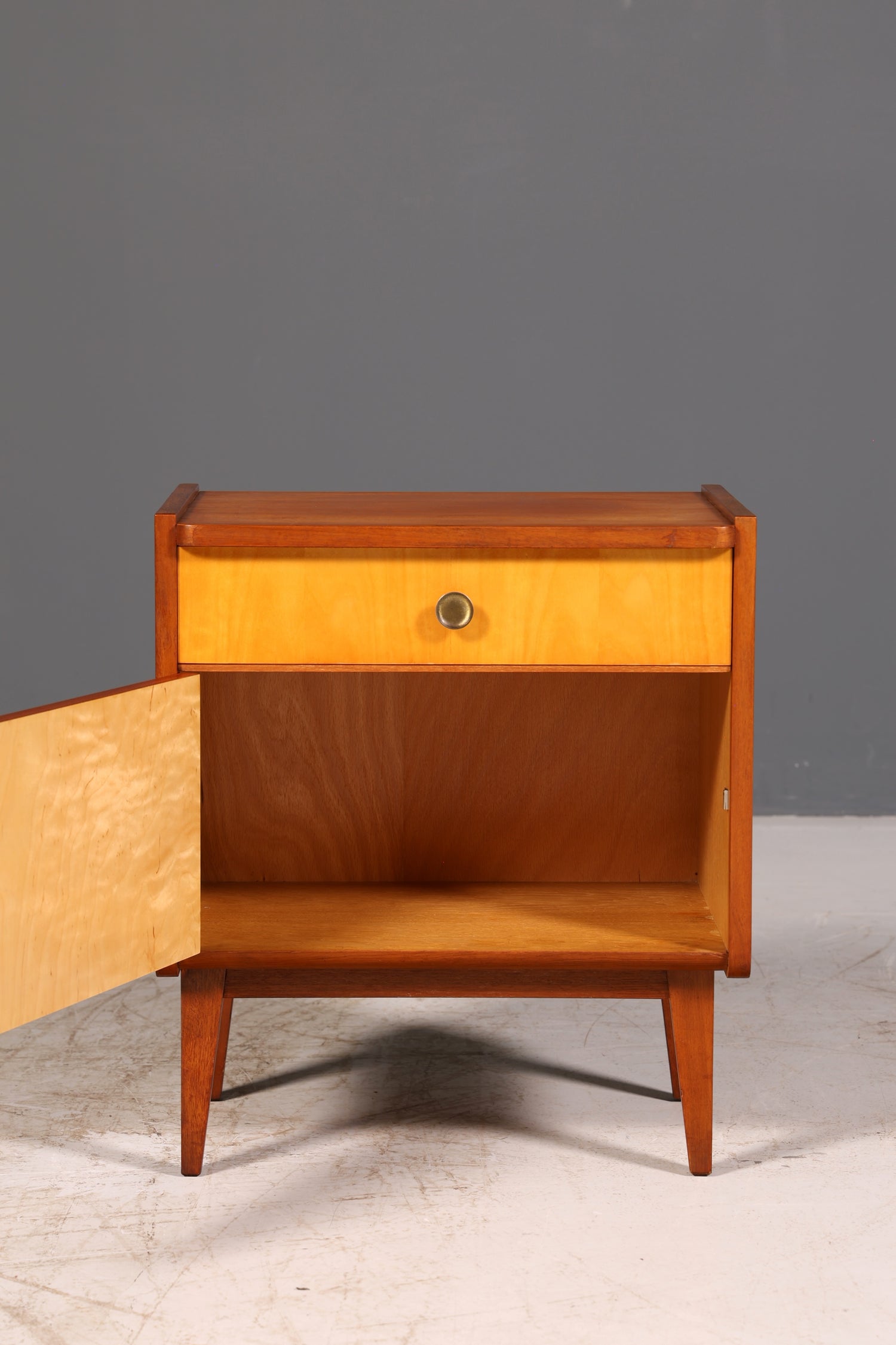 Wunderschöner Mid Century Nachttisch Vintage Danish Design Kommode Beistelltisch Nachtschrank Retro echt Holz 2 von 2