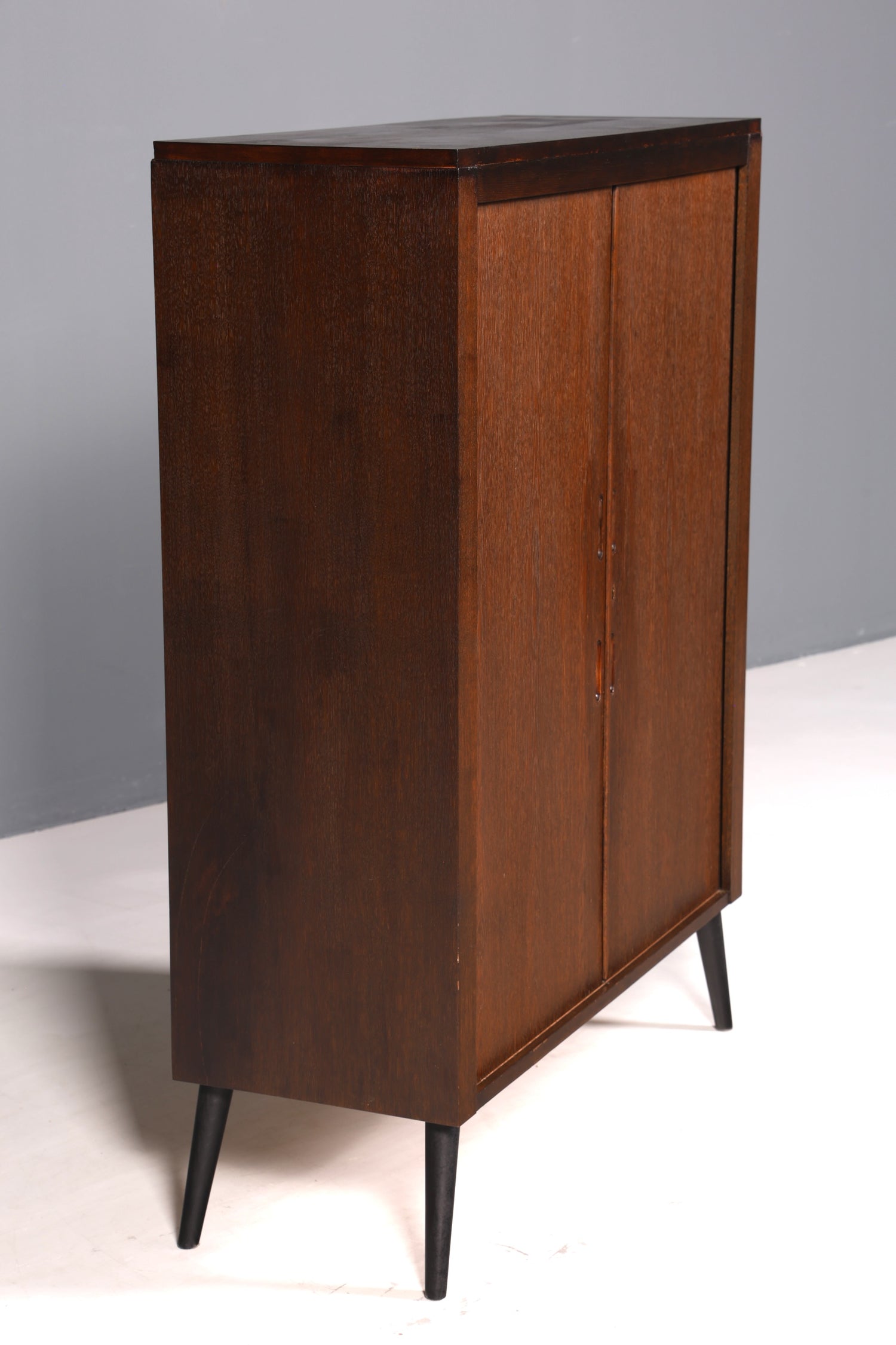 F706 Finition Magnifique meuble de style Mid-Century des années 1960, armoire à linge, classeur, commode (Copie)