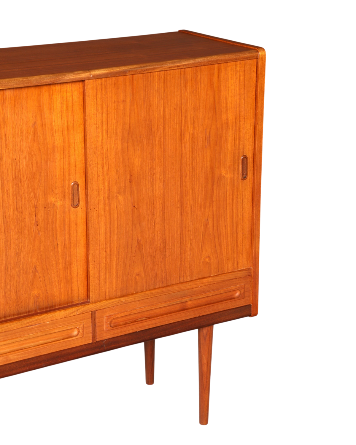 Hauptstadt Möblerei Mid Century Highboard aus Teakholz mit Schiebetüren und Schubladen im skandinavischen Design