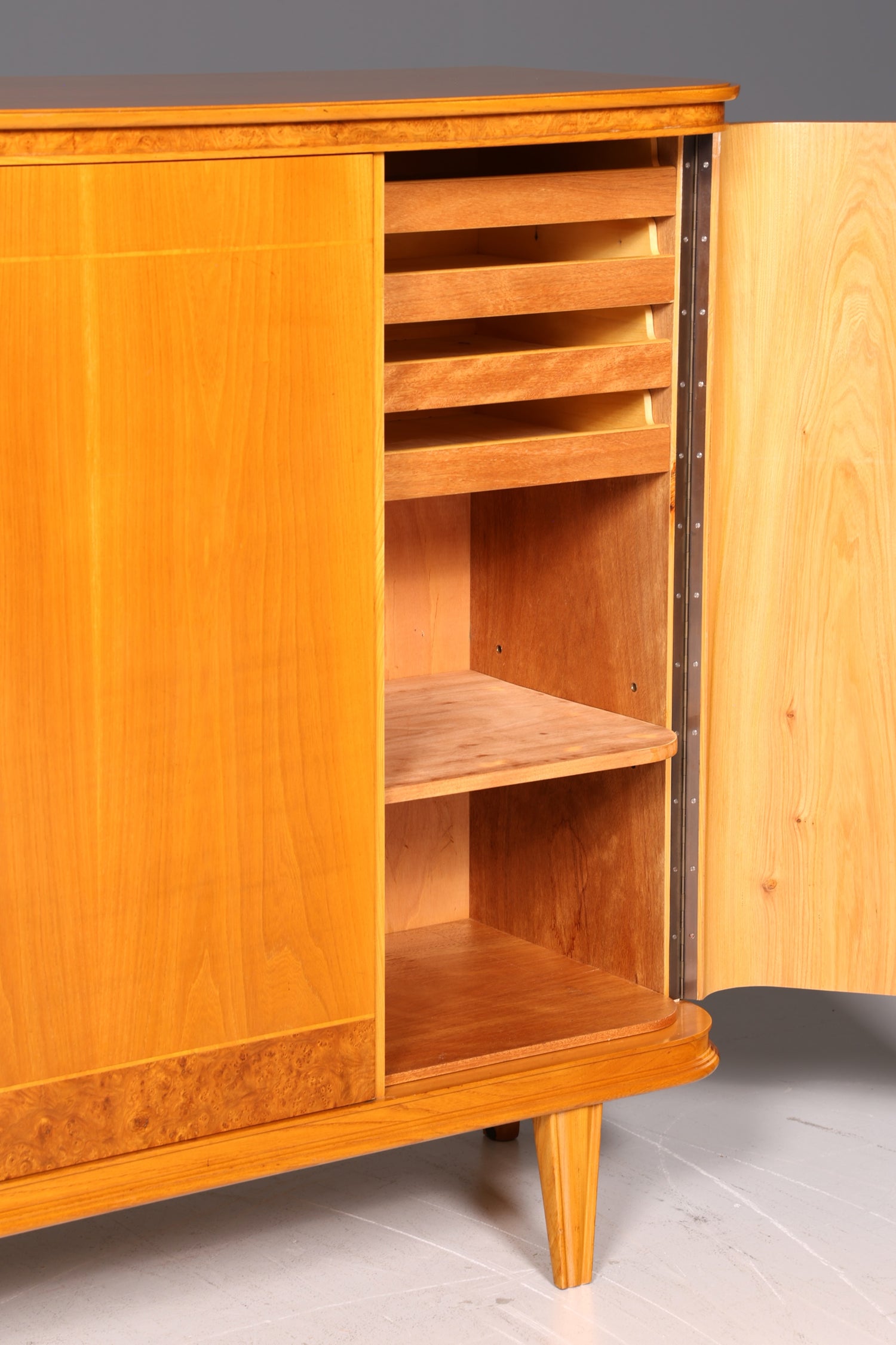 Traumhafter Mid Century Highboard Retro 60er Jahre Schrank Kommode Vintage Designklassiker Holz
