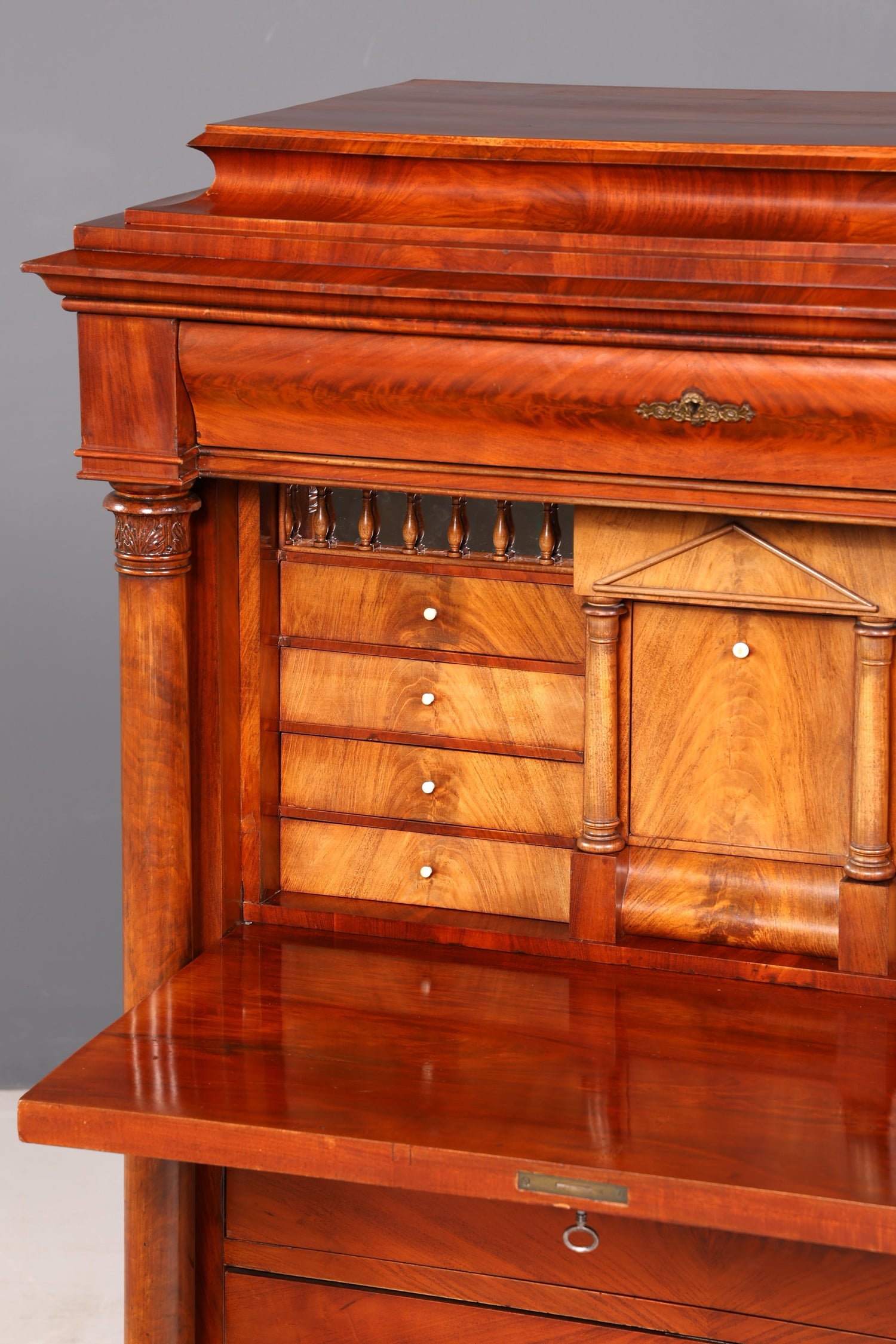 Beeindruckender Biedermeier Sekretär Louis Philippe Vertiko Antik Kommode Schreibkommode Office Desk