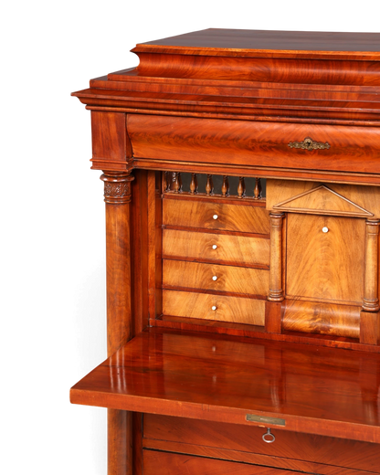 Hauptstadt Möblerei Biedermeier Sekretär aus massivem Echtholz mit aufklappbarer Schreibfläche und kleinen Schubladen