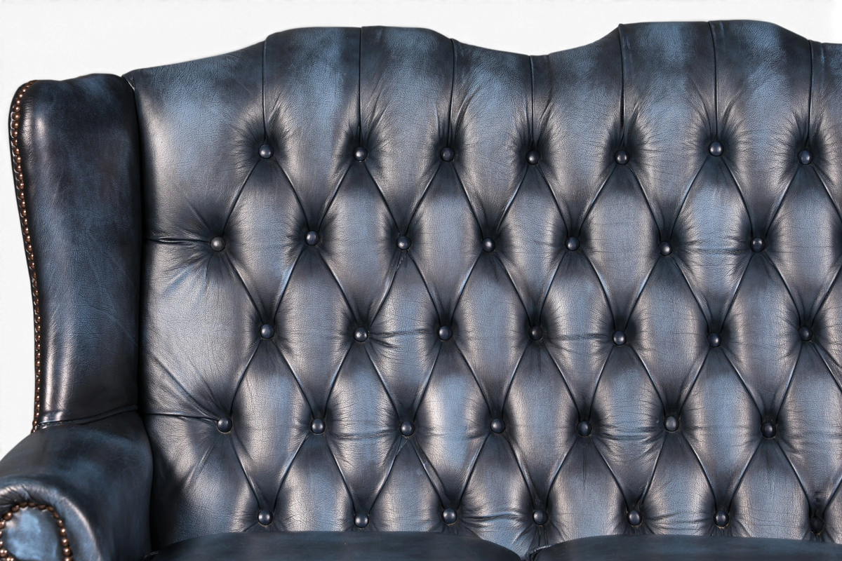 Hauptstadt Möblerei blaues Chesterfield 3-Sitzer Sofa aus Echtleder mit klassischer tiefer Knopfheftung